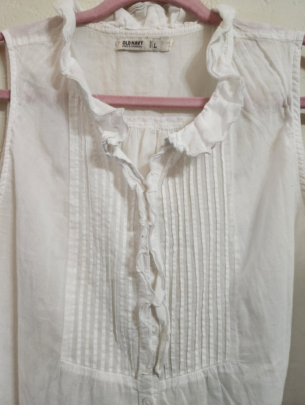 Old Navy White Sleeveless Pintuck Ruffle Front Button Down Top P2p 20 Size L EUC - Picture 3 of 7